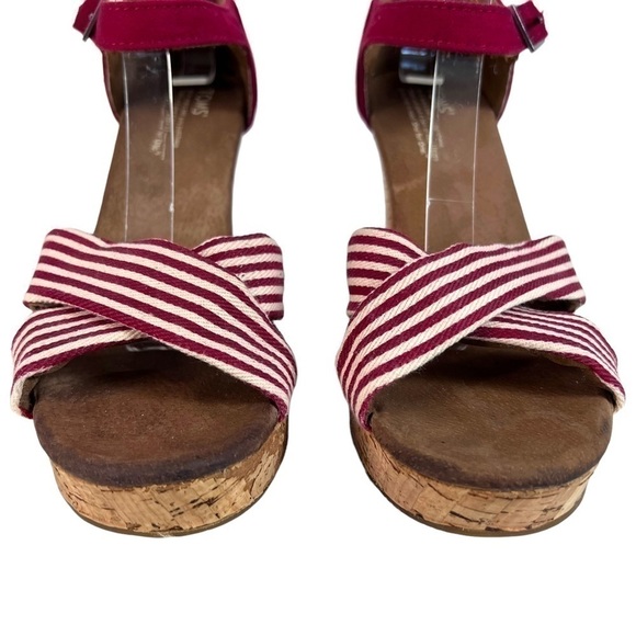 TOMS Sienna Cork Wedge Sandal W9 Open Toe
Criss Cross Cherry Red White Stripe - Picture 5 of 11